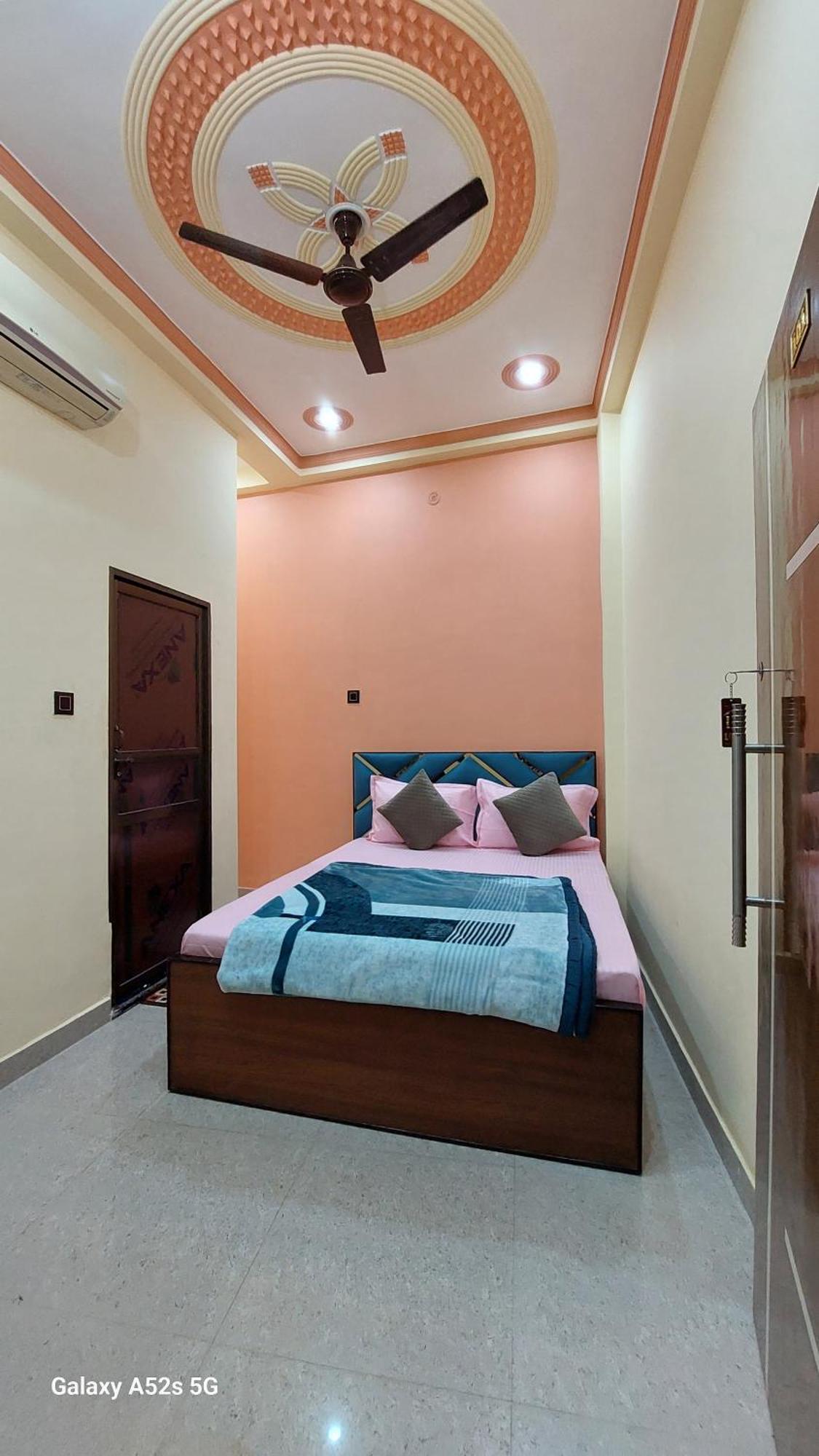 Narayani Paying Guest House Varanasi Exterior foto